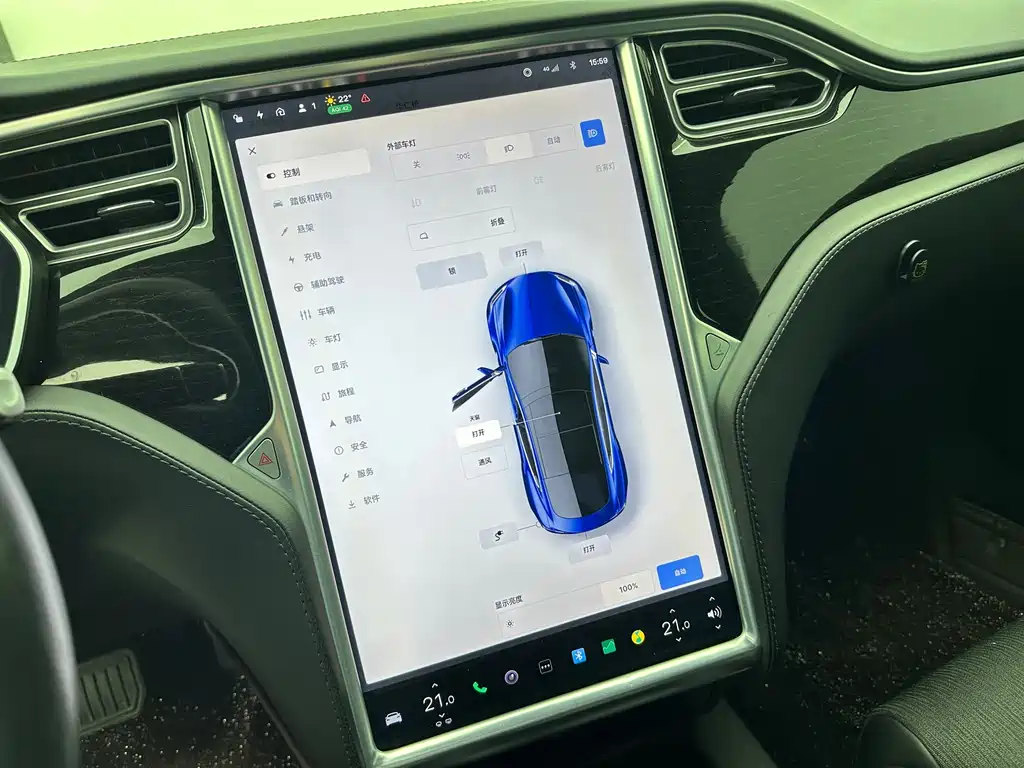 Tesla Model S 2018 — фото 18