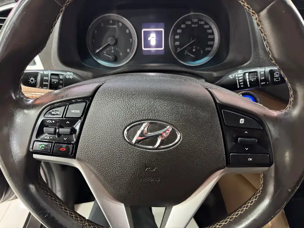 Hyundai Tucson 2016 — фото 12