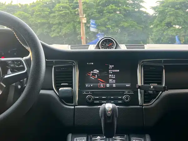 Porsche Macan 2016