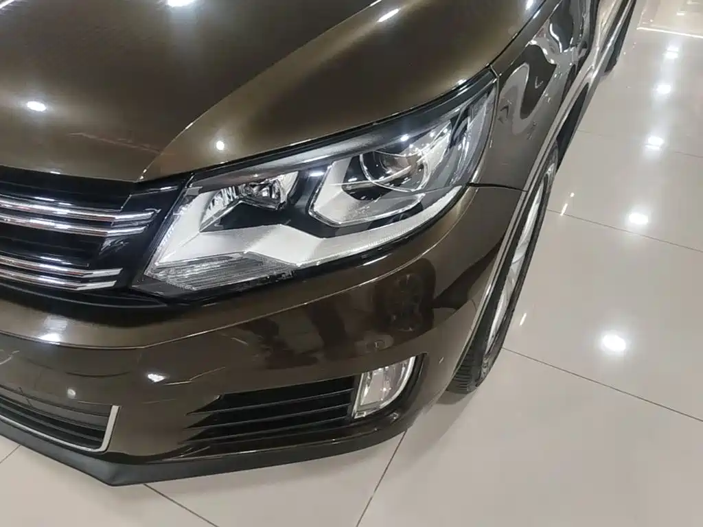 Volkswagen Tiguan 2018 — фото 24
