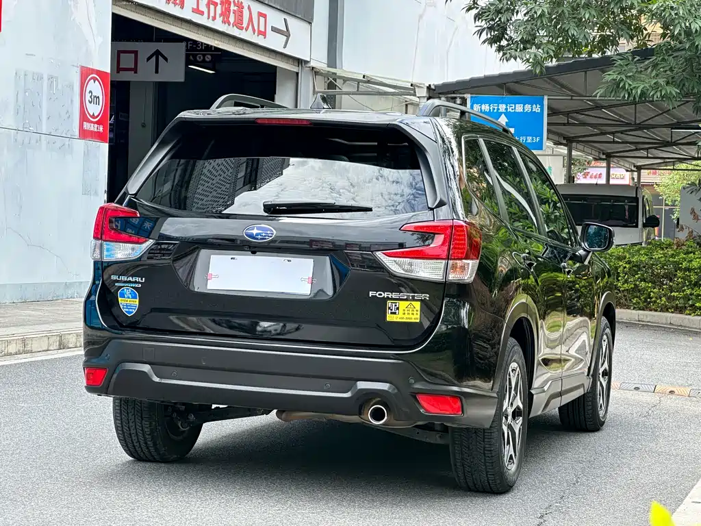 Subaru Forester 2018 — фото 19