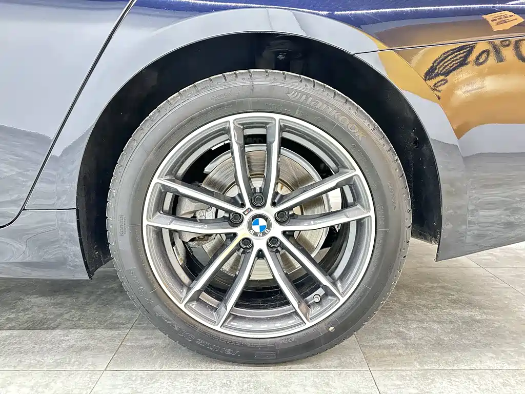 BMW 5 Series 2023 — фото 12