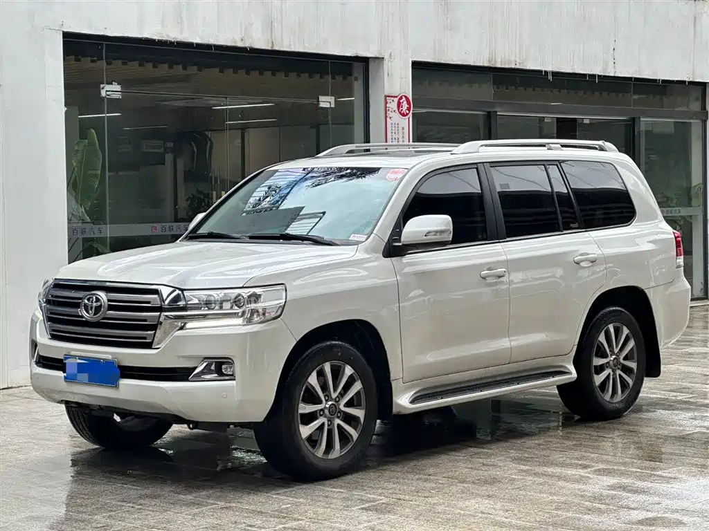 Toyota Land Cruiser 2016 — фото 1
