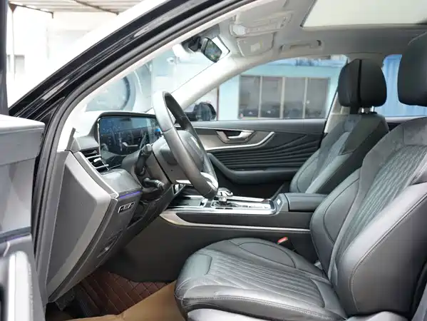 Hongqi HS5 2024