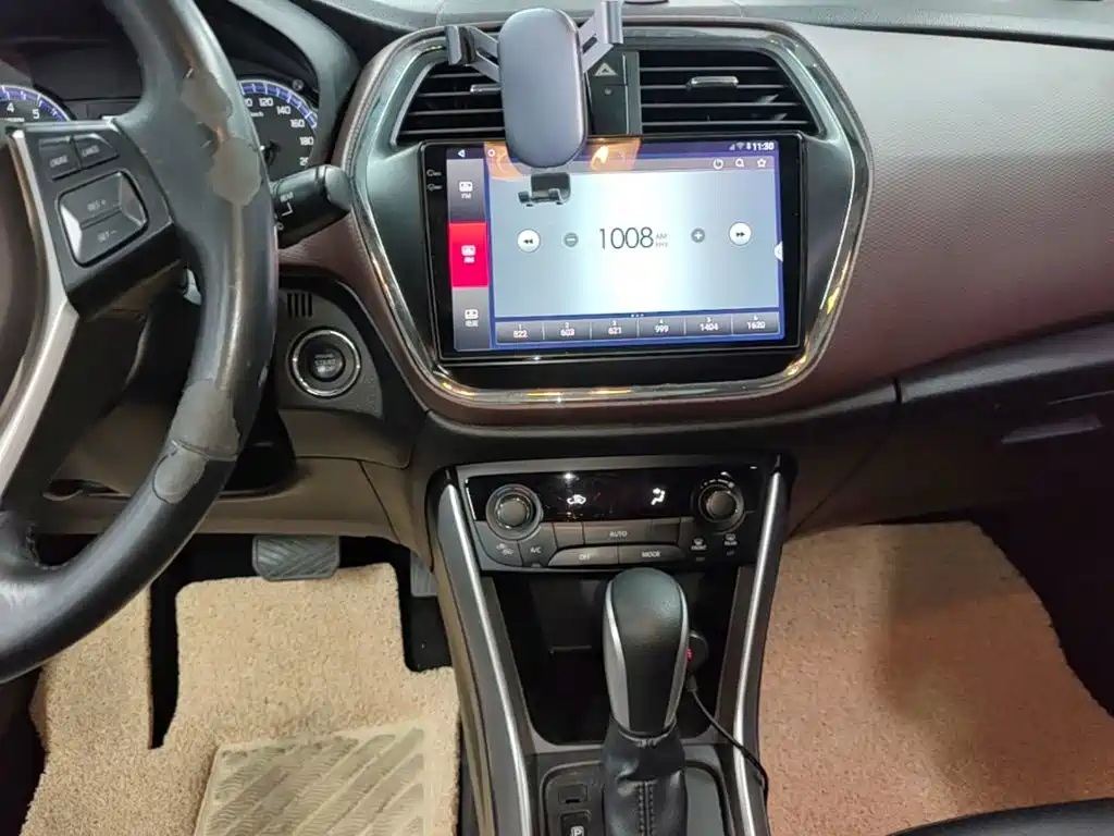 Suzuki Vitara 2018 — фото 13