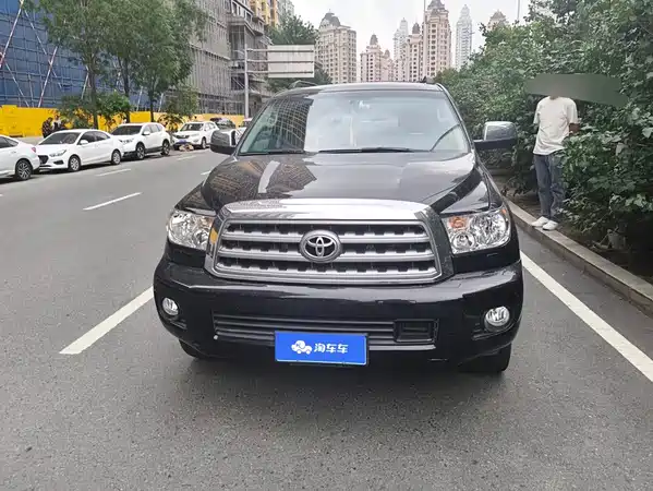 Toyota Sequoia 2012