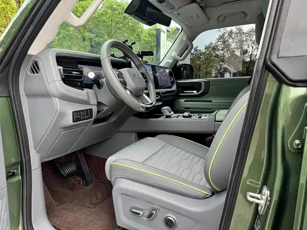 BAIC BJ40 2025