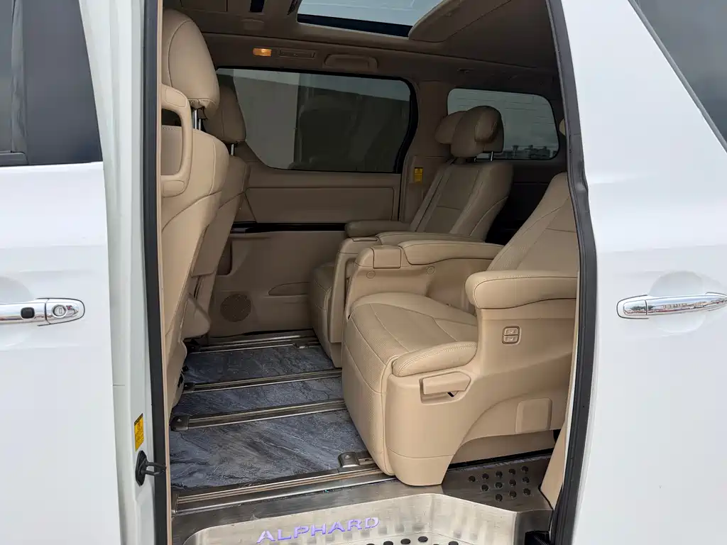 Toyota Alphard 2014 — фото 7