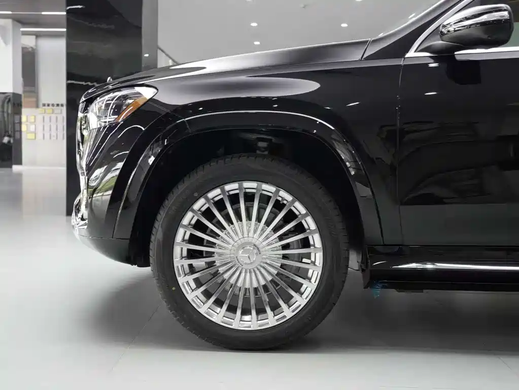 Mercedes-Benz GLS — фото 13