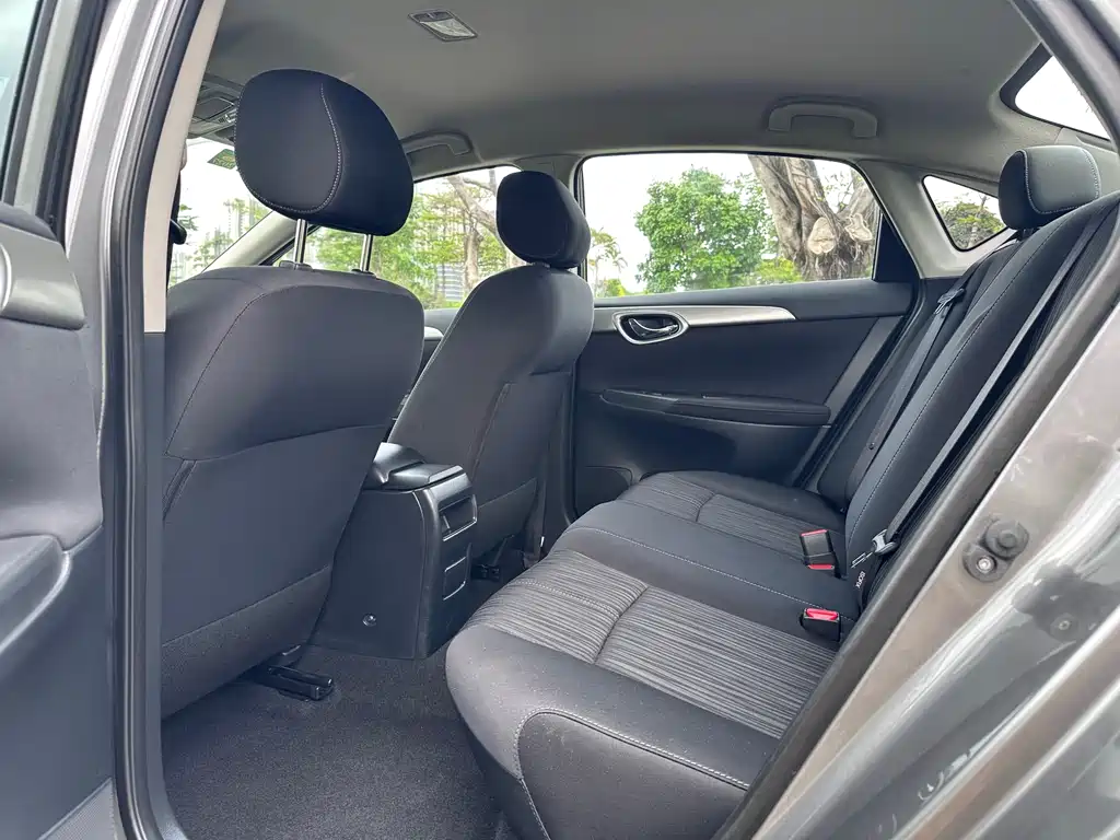 Nissan Sylphy 2019 — фото 10