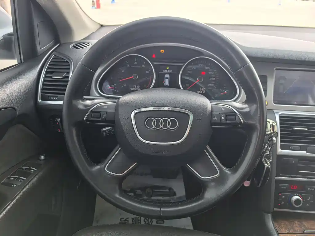 Audi Q7 2015 — фото 14