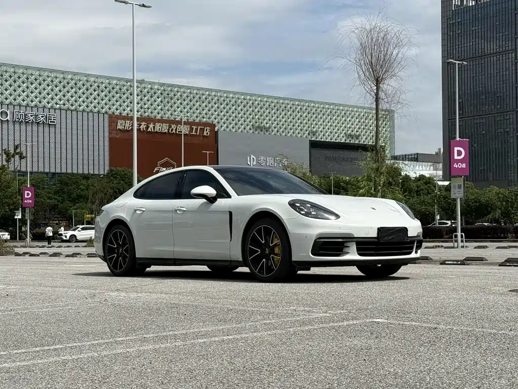 Porsche Panamera 2018 — фото 4