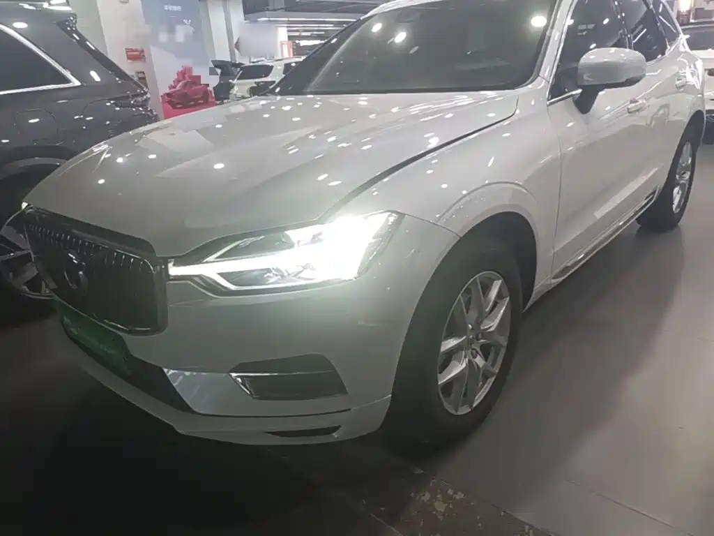 Volvo XC60 2021 — фото 2