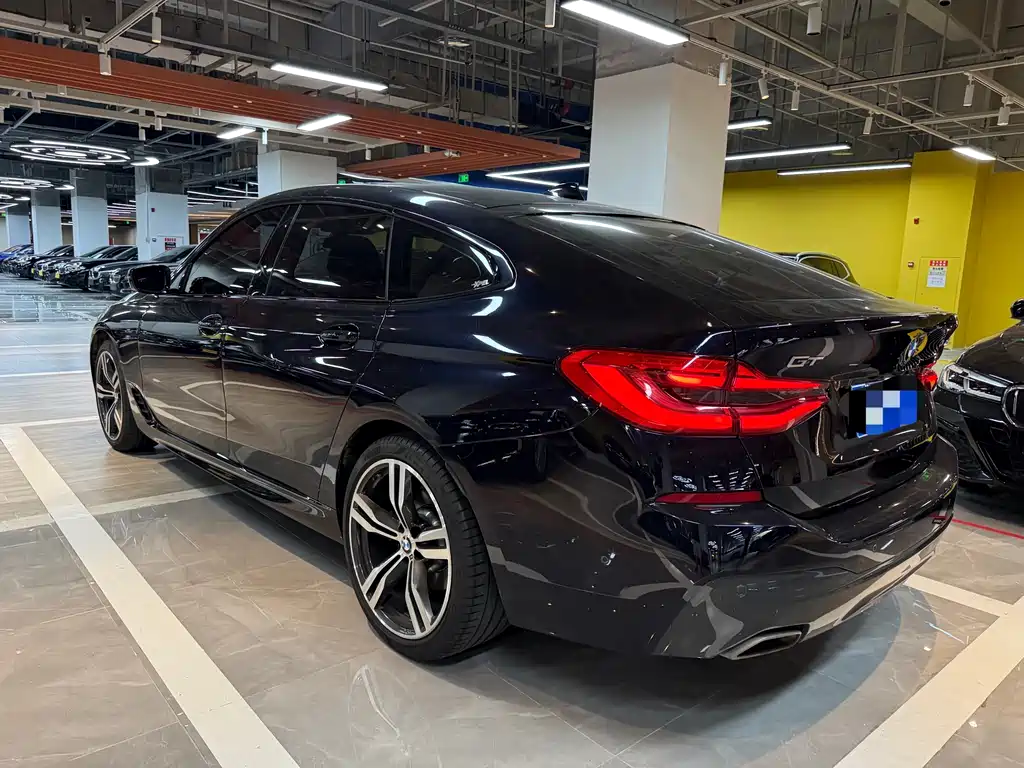 BMW 6 Series GT 2022 — фото 16