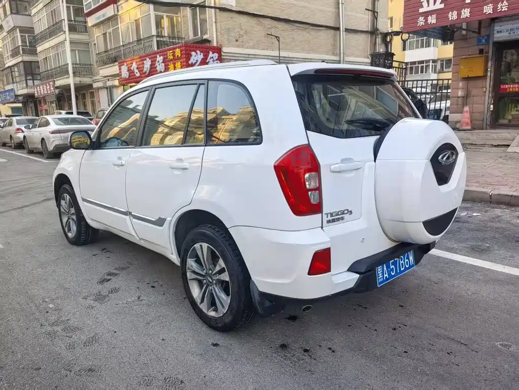 Chery Tiggo 3 2015 — фото 6