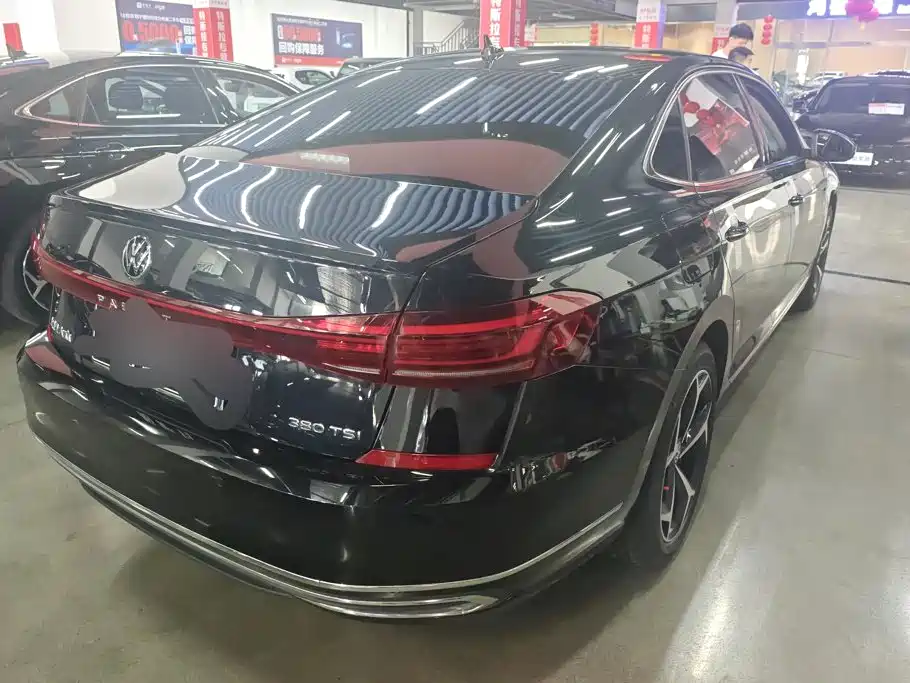 Volkswagen Passat 2023