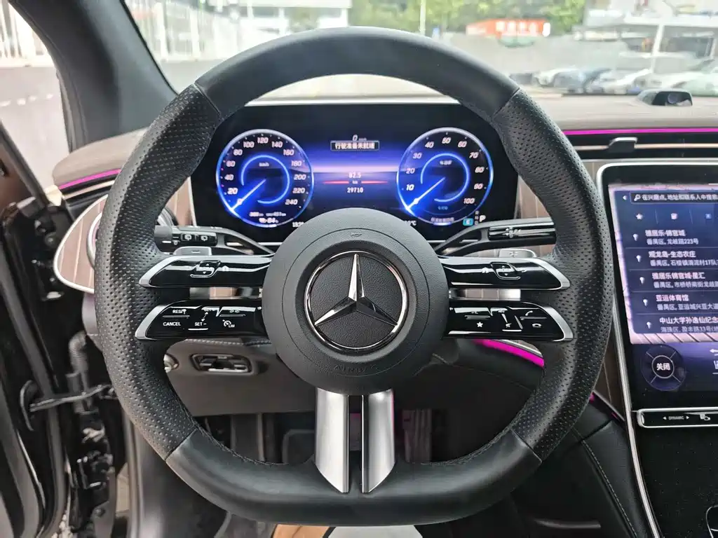 Mercedes-Benz EQE SUV 2024 — фото 11