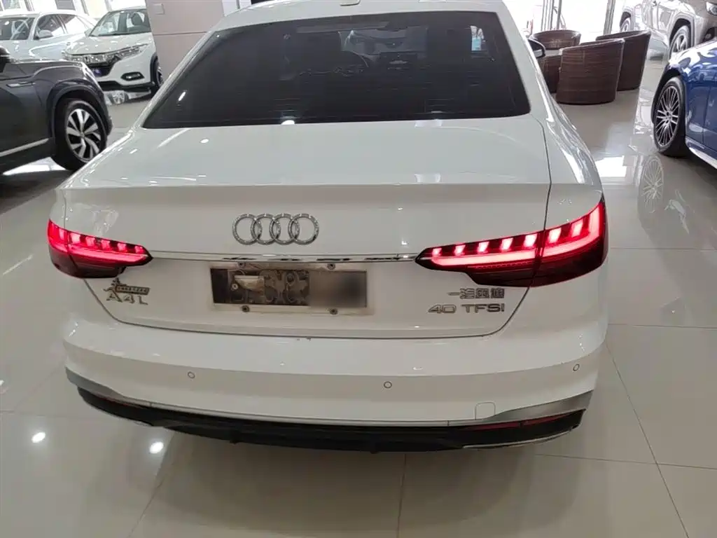 Audi A4L 2020 — фото 6