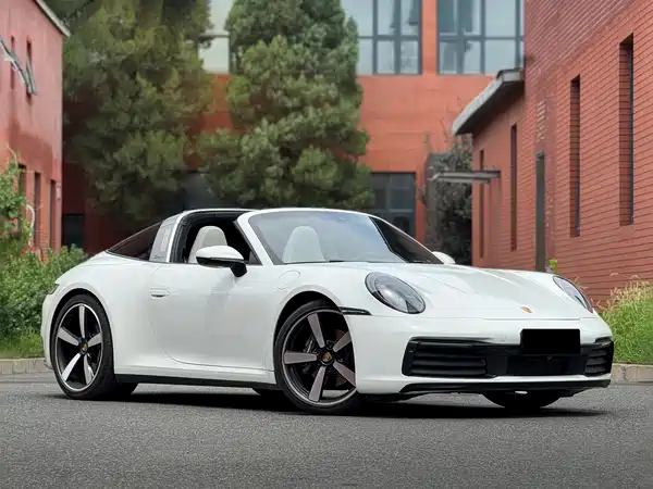 Porsche 911 2023