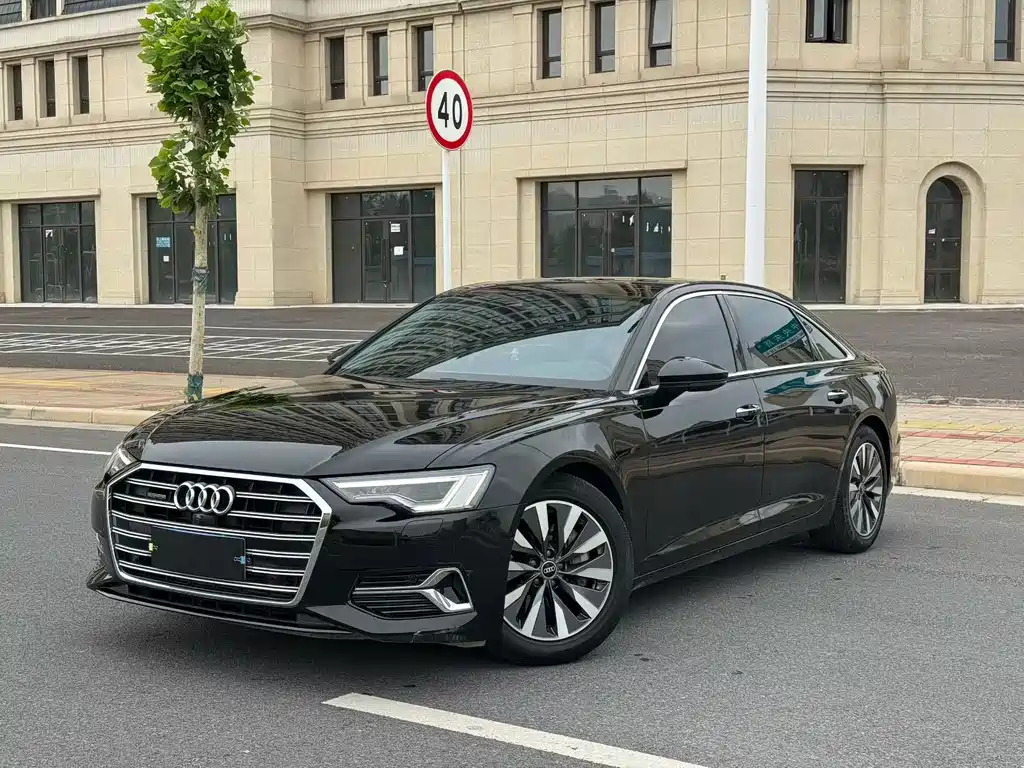 Audi A6L 2024 — фото 1