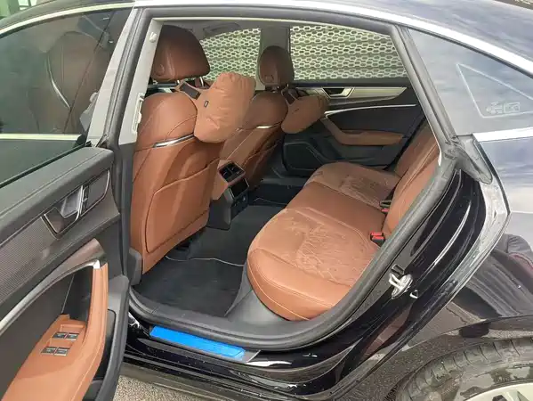 Audi A7L 2025