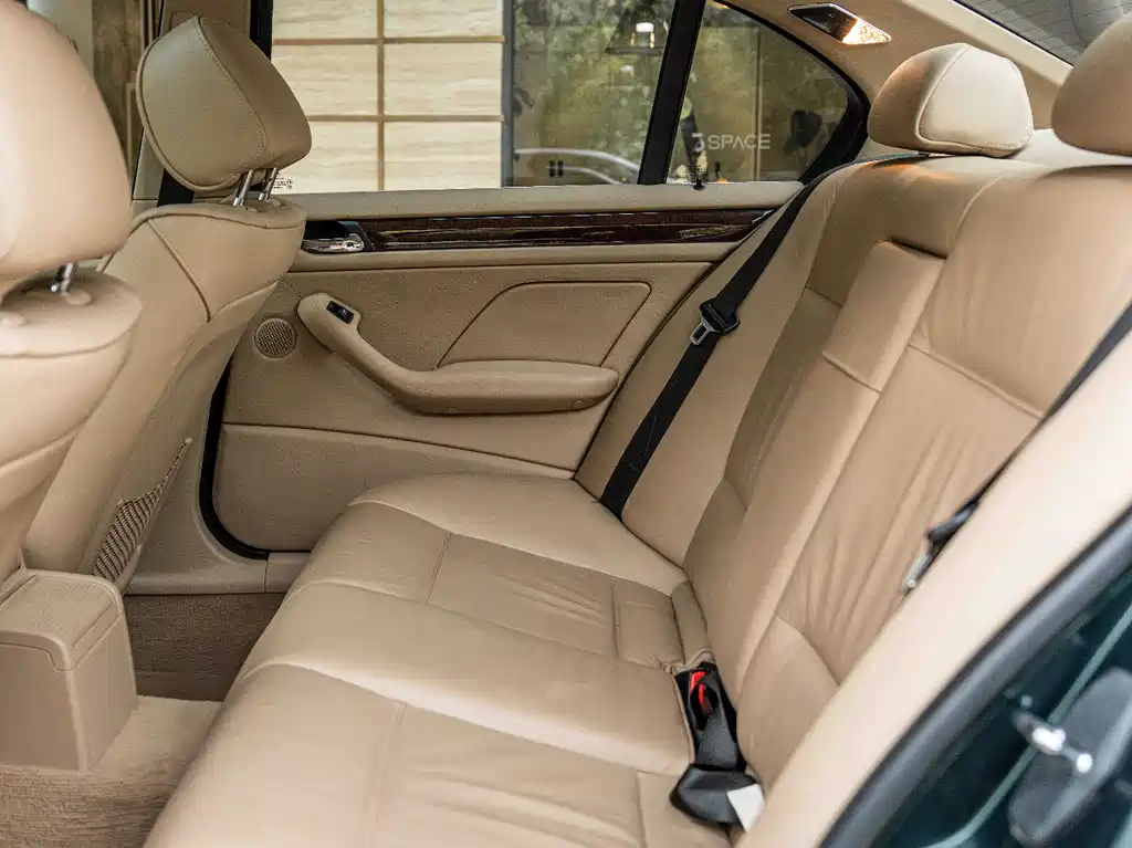 BMW 3 Series 2005 — фото 18