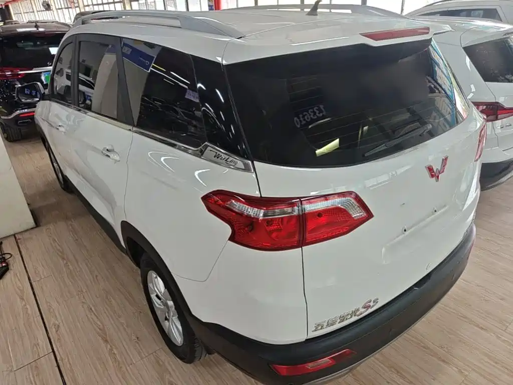 Wuling Hongguang S3 2017