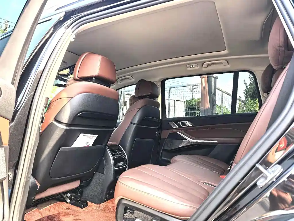 BMW X7 2022 — фото 12