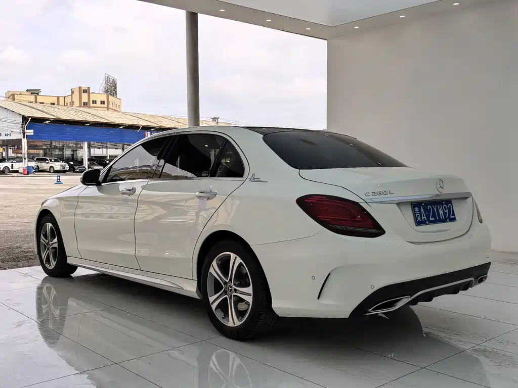 Mercedes-Benz C-Class 2019 — фото 15