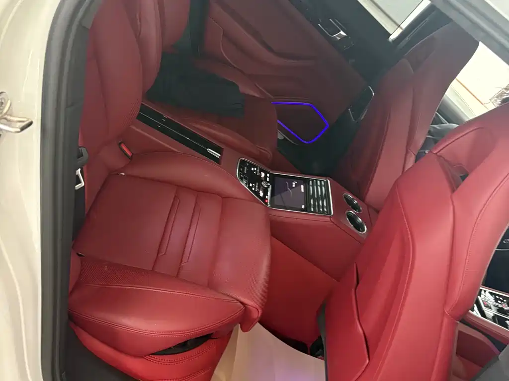 Porsche Panamera 2023