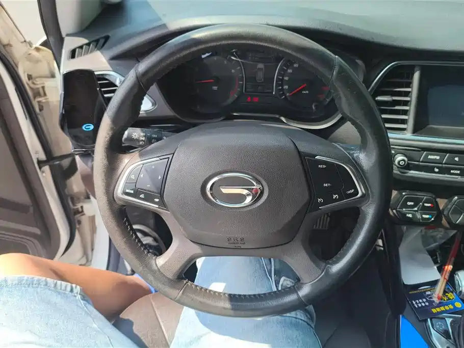 GAC Motor Trumpchi GS4 2015 — фото 15