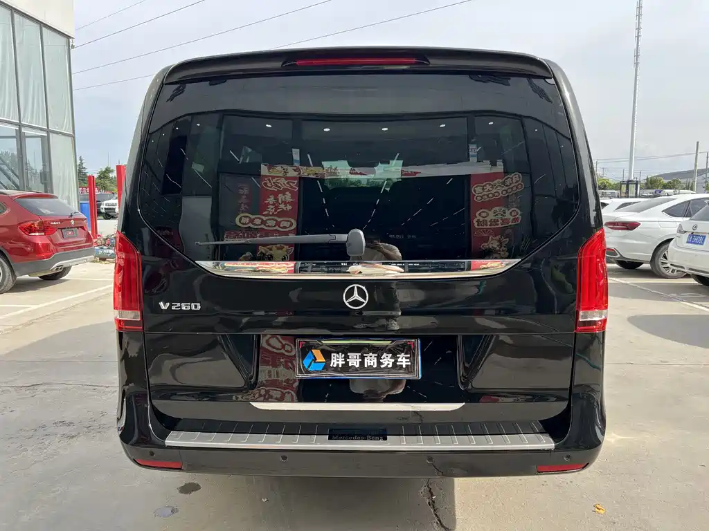Mercedes-Benz V-Class 2021 — фото 14