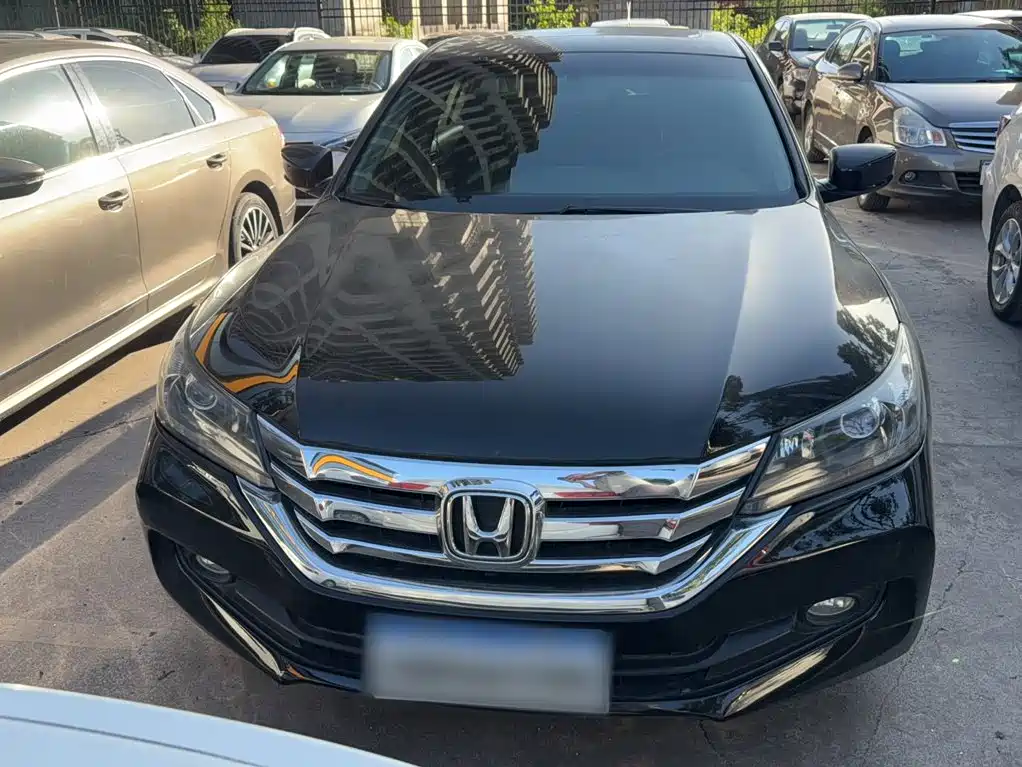 Honda Accord 2015 — фото 6