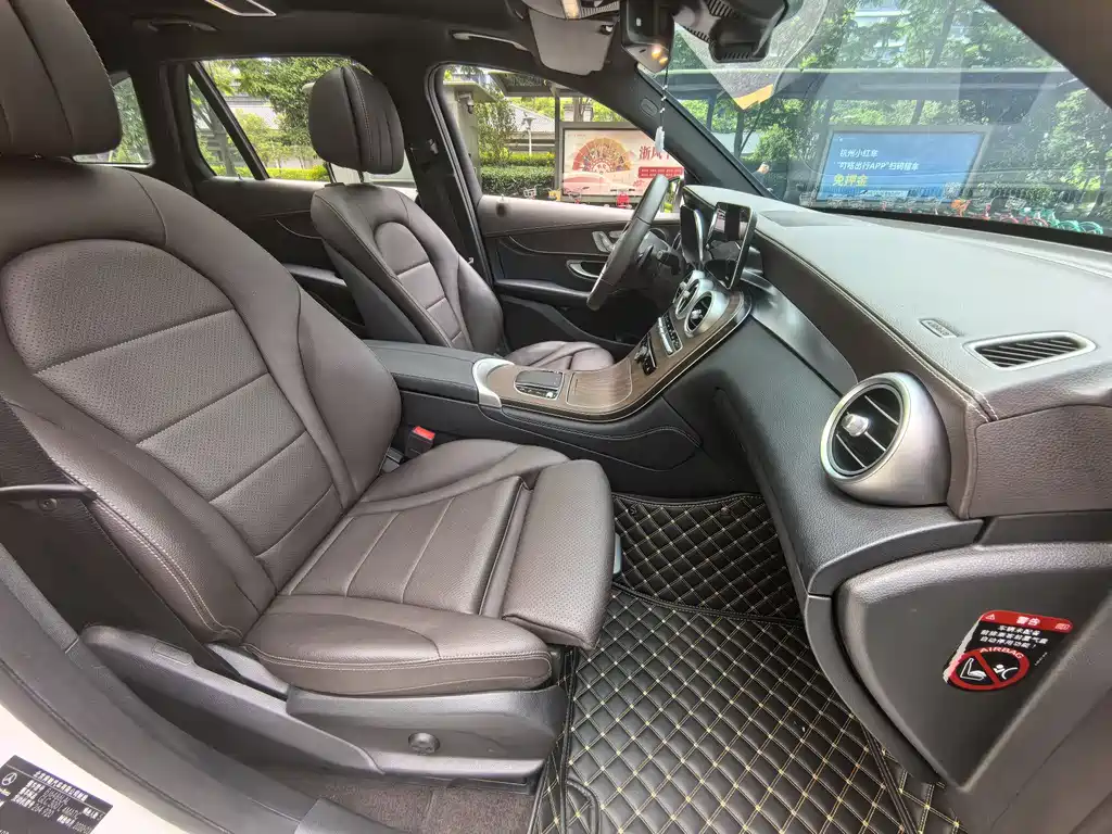 Mercedes-Benz GLC 2020 — фото 15