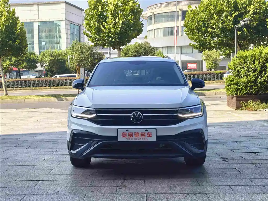 Volkswagen Tiguan L 2025