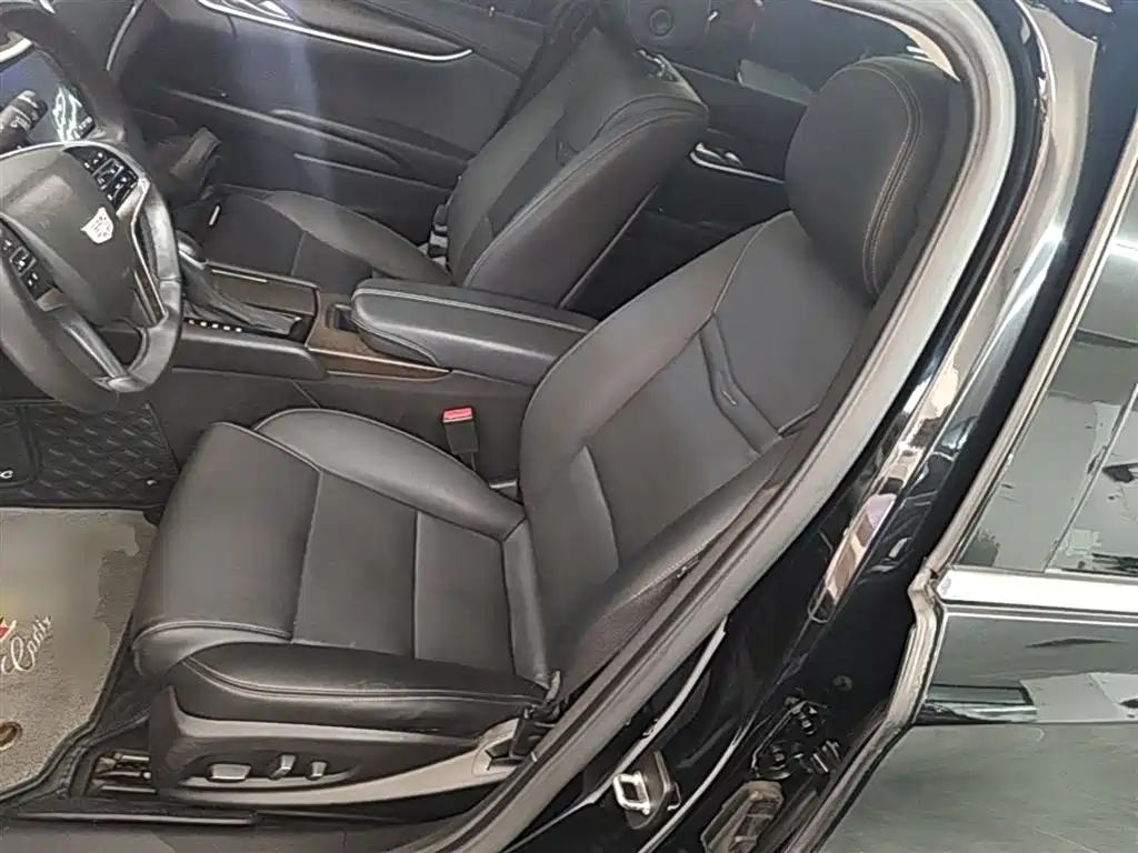 Cadillac XTS 2019 — фото 15