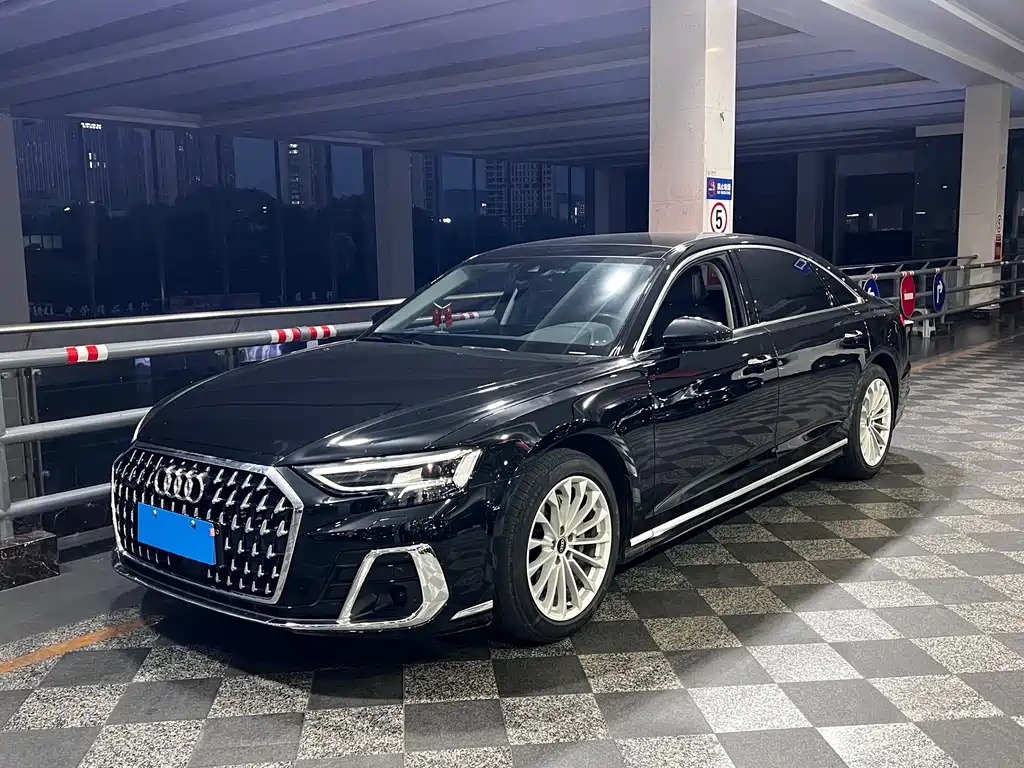 Audi A8 2023