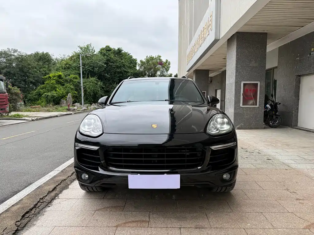 Porsche Cayenne 2017 — фото 2