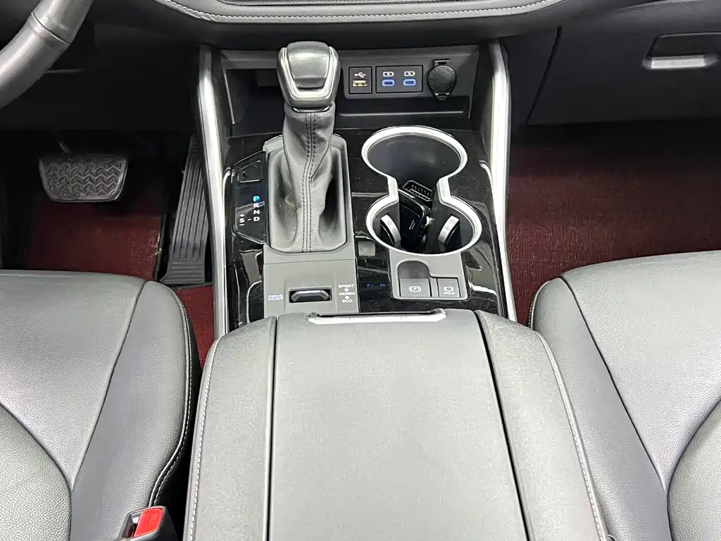 Toyota Highlander 2021 — фото 26