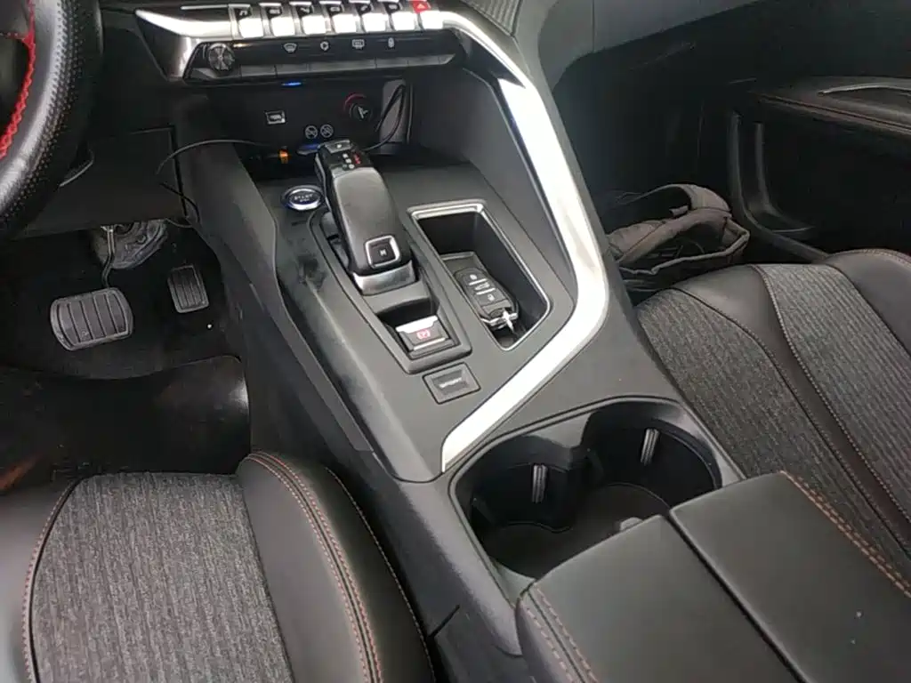 Peugeot 4008 2018 — фото 14