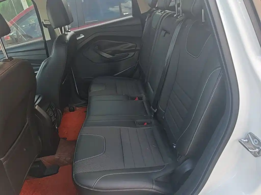 Ford Kuga 2015 — фото 17