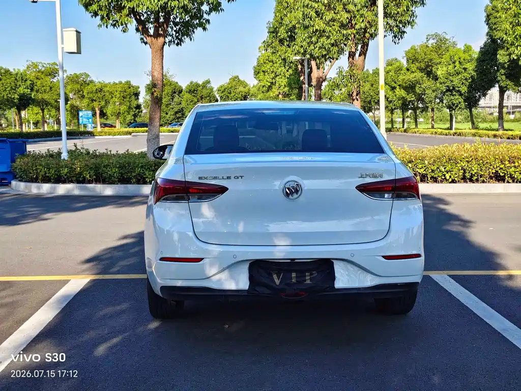 Buick Excelle 2022 — фото 13