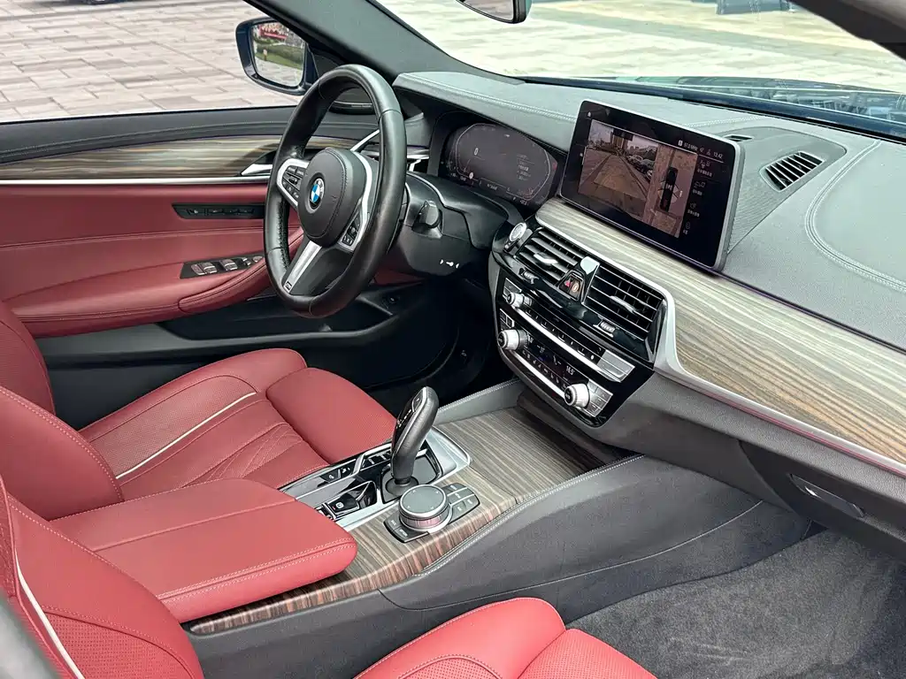 BMW 5 Series 2022 — фото 13