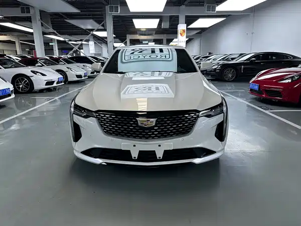 Cadillac CT4 2023