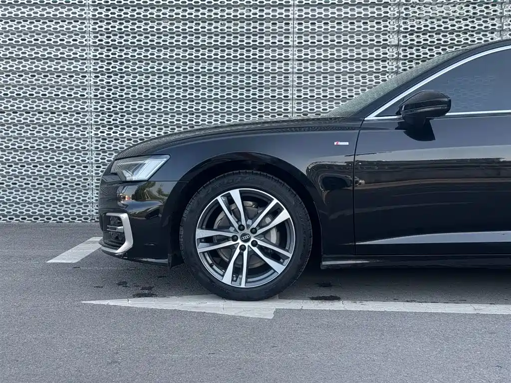 Audi A6L 2023 — фото 17