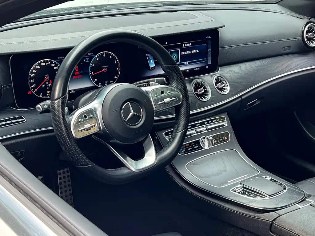 Mercedes-Benz E-Class 2021 — фото 8