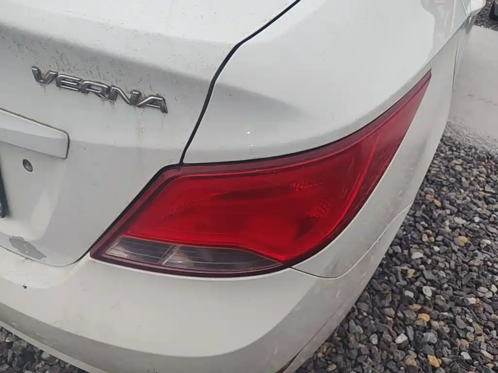 Hyundai Verna 2016 — фото 8