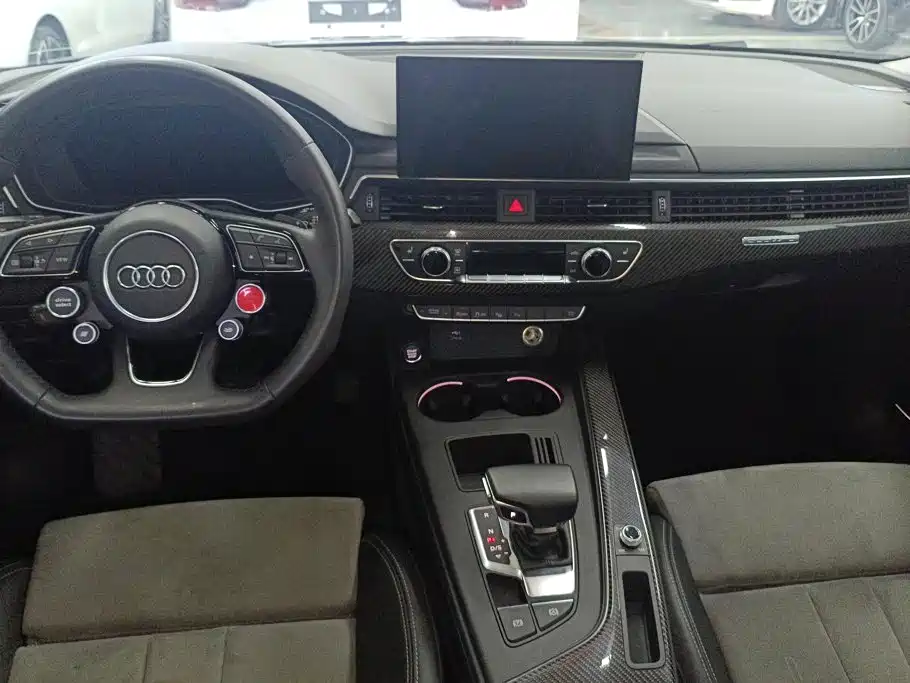 Audi A4L 2020 — фото 12