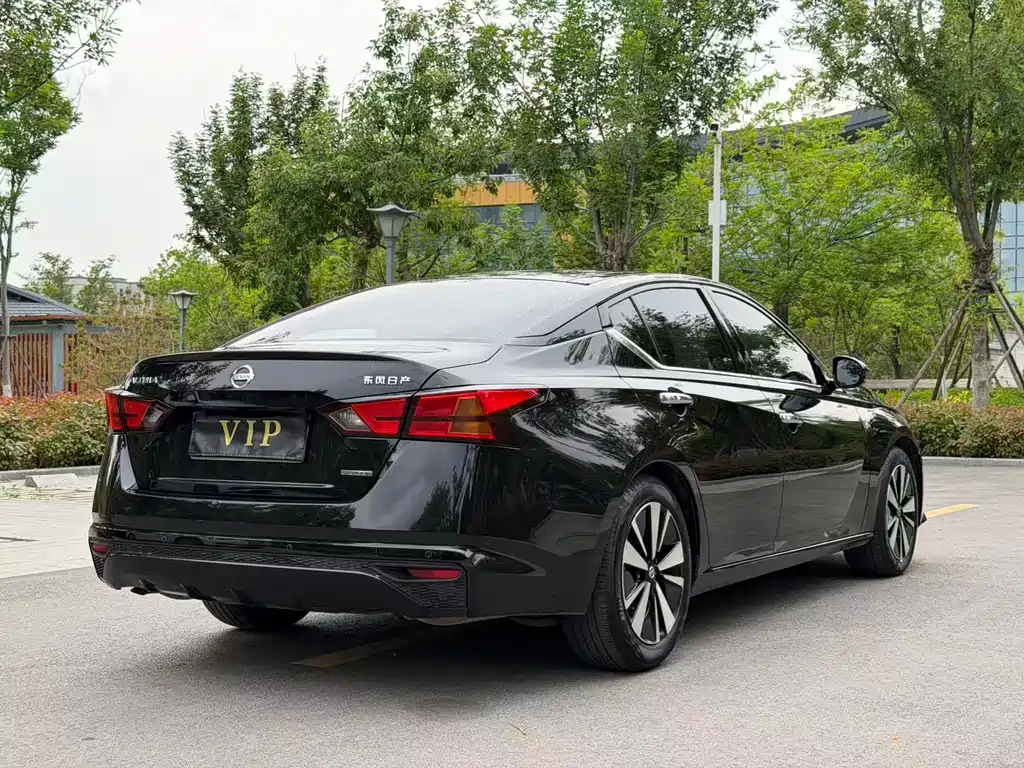Nissan Teana 2022 — фото 11
