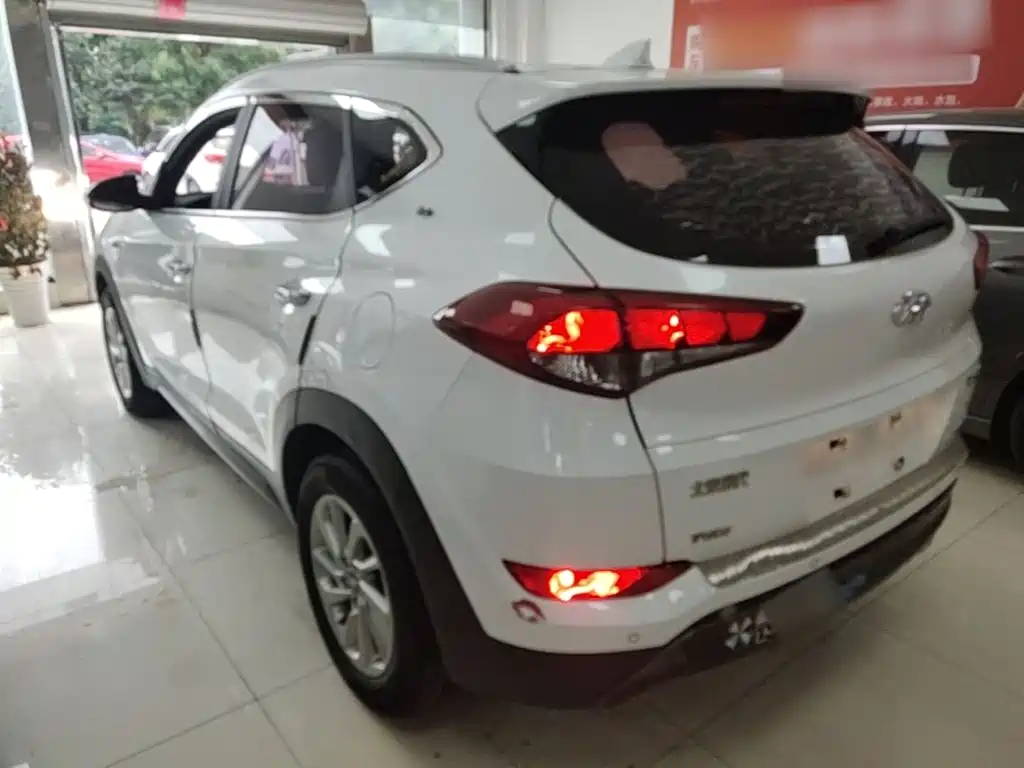 Hyundai Tucson 2017 — фото 5